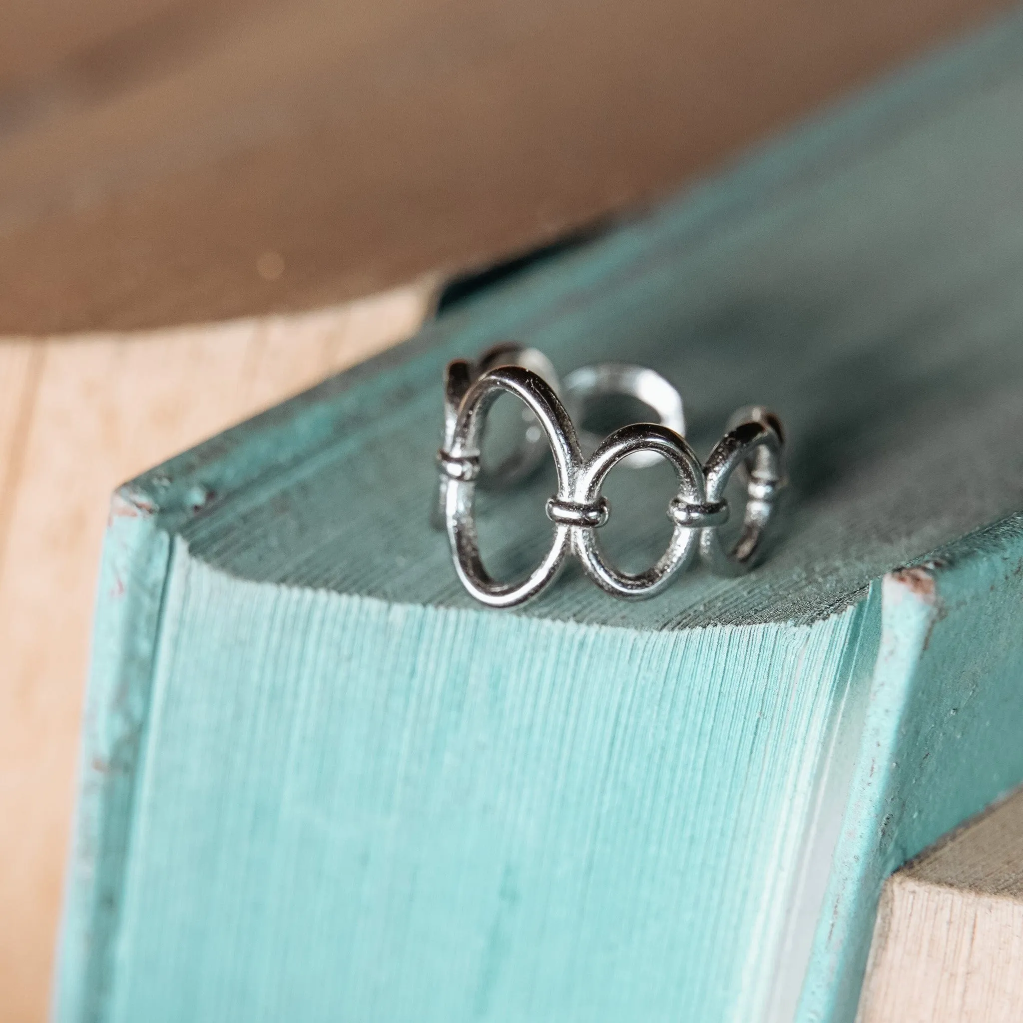 Vibrant Ring